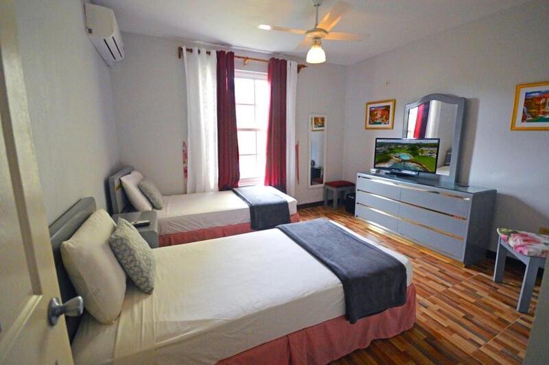 Sea 7 Apartment Ocho Rios Exterior foto